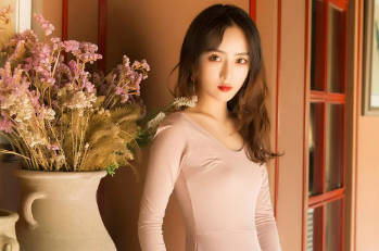 Đục phá bê tông tại Quận 1, TPHCM